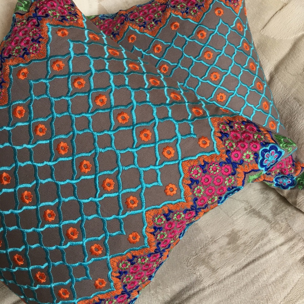 New Set Of 2 Embroidered Pillow Covers Zip Close